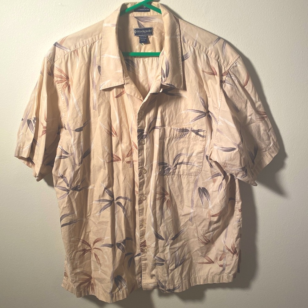 Weekender Casual Lifestyle tropical shirt.